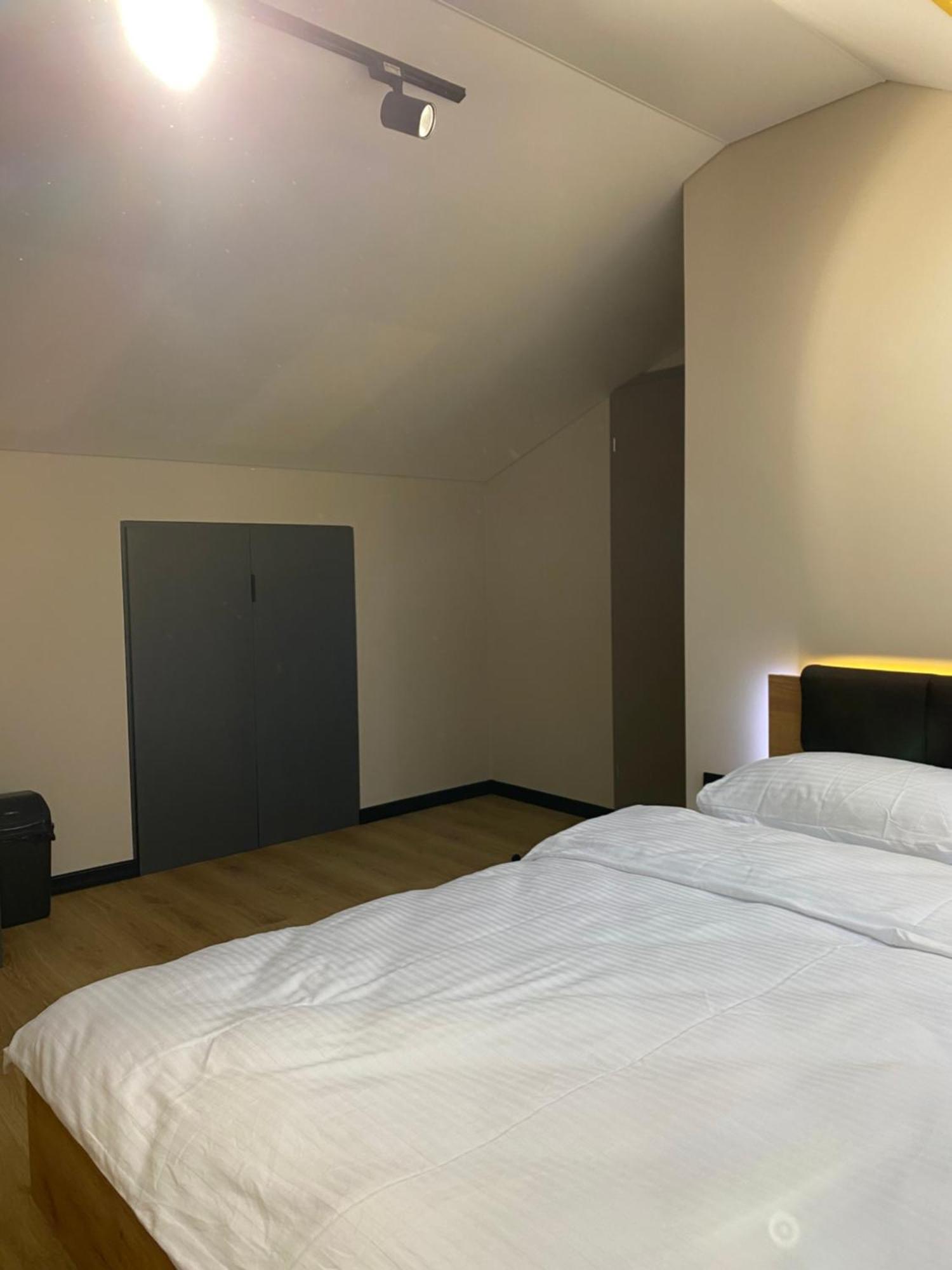 Discovery Garden Apartments Khmelʼnytsʼkyy Eksteriør billede